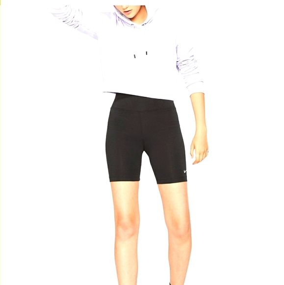 Nike Pants - Nike legasee bike shorts